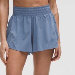 Lululemon Shake It Out High-Rise
Running Short 2.5"